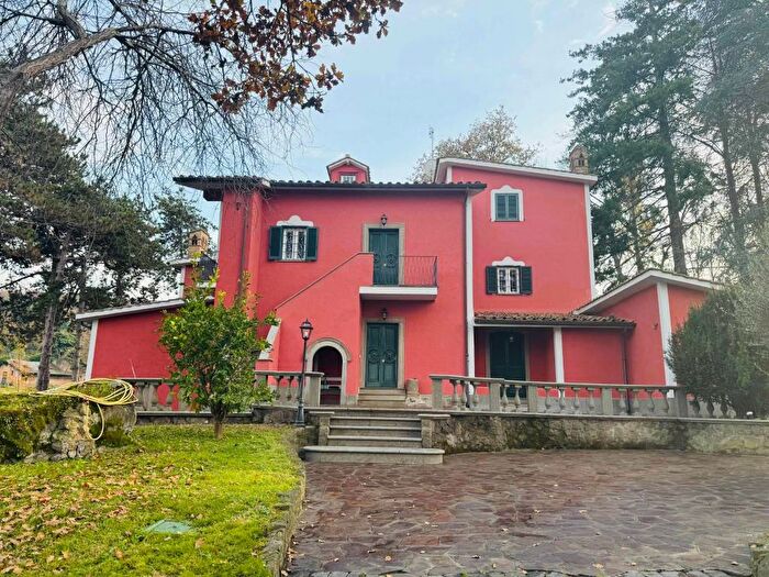 Casa con 6 locali in affitto in Via Spinabella, Castagnole Due Santi, Marino