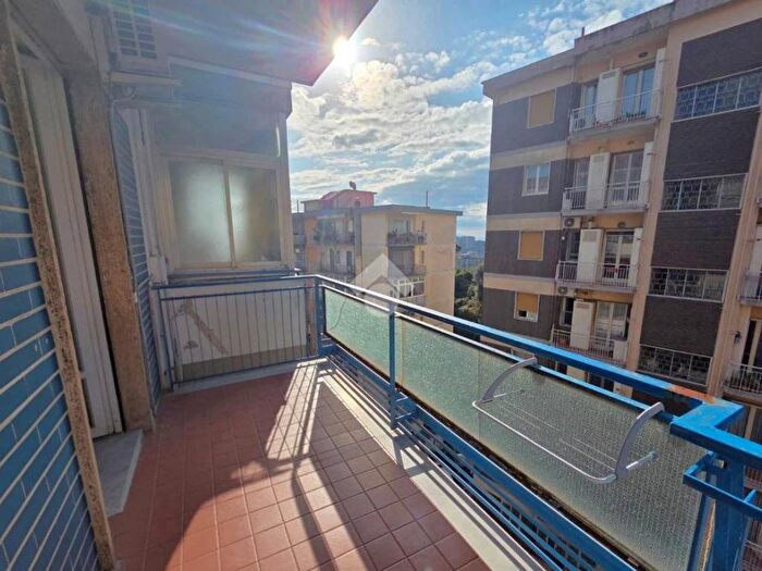 Appartamento trilocale in affitto in Via Gabriele Jannelli, Pigna Omodeo, Napoli