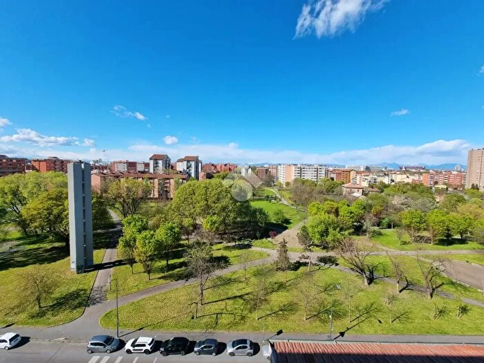 Appartamento con 5 locali in vendita in Via Viterbo, Milano