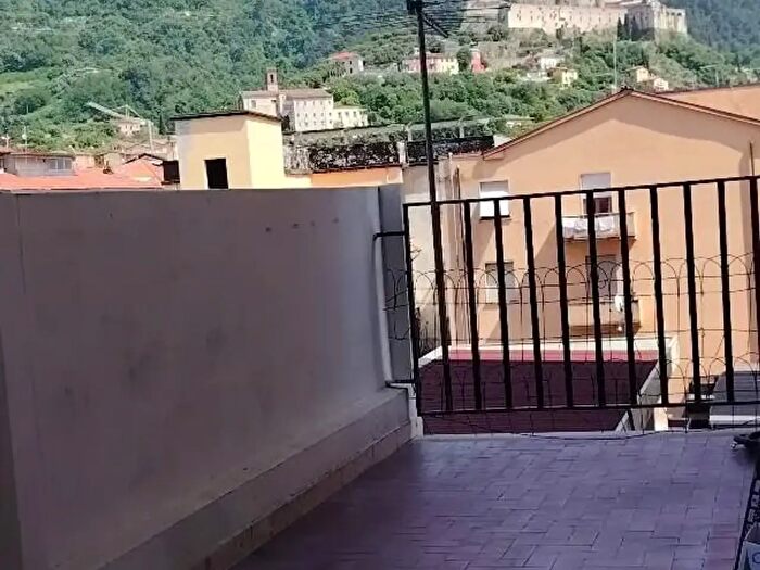 Appartamento con 5 locali in vendita in Massa