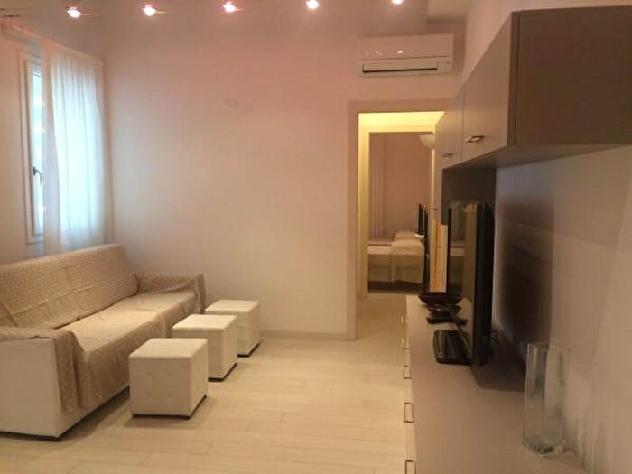 Appartamento trilocale in affitto in Viale Fiume, Riccione