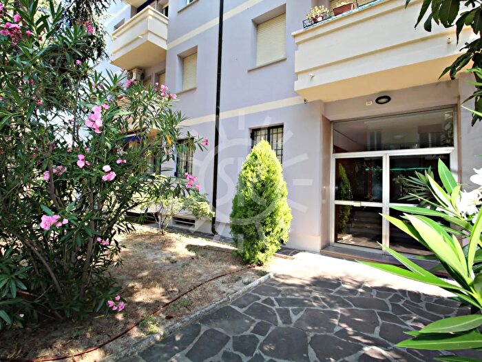Appartamento con 5 locali in vendita in Via Gianguido Borghese, Bologna