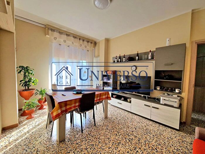 Appartamento bilocale in vendita in Via Alessandro Manzoni Voghera, Voghera