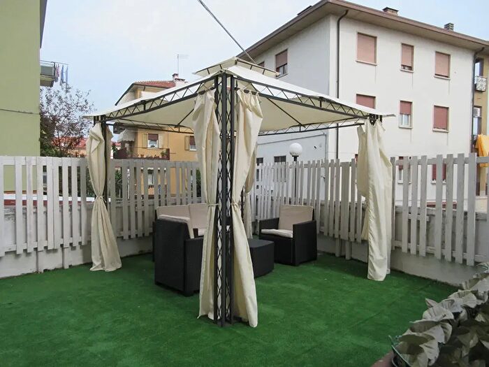 Appartamento trilocale in affitto in Via Bedin, Vicenza