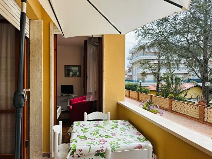 Appartamento con 6 locali in vendita in Rosignano Marittimo