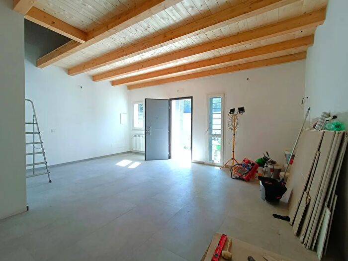 Casa trilocale in vendita in Via Burano, Ardea