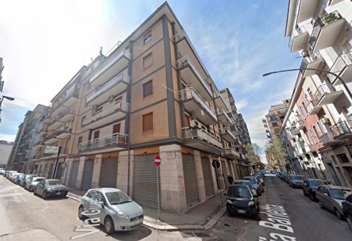 Appartamento trilocale in vendita in Via Barletta, Foggia