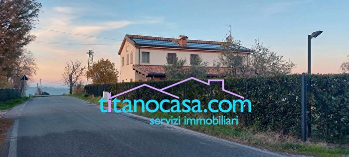 Casa con 7 locali in vendita in Via Santa Cristina, Rimini
