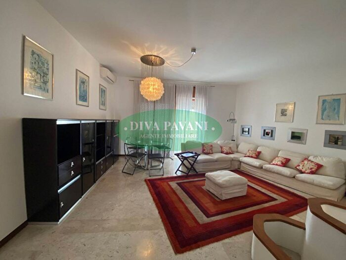 Appartamento trilocale in affitto in Via Europa, Centro, San Donato Milanese