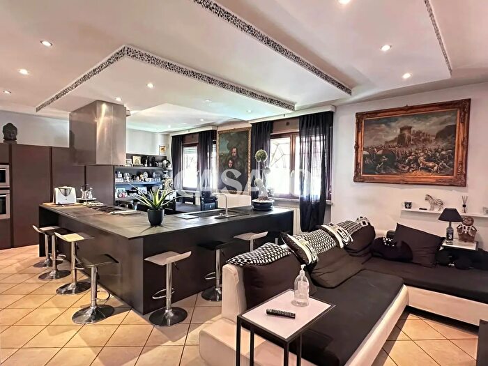 Appartamento con 8 locali in vendita in Strada Altessano, Torino