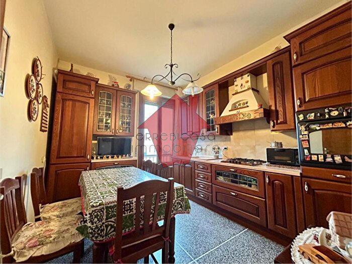 Appartamento con 5 locali in vendita in a a Pisano, Empoli