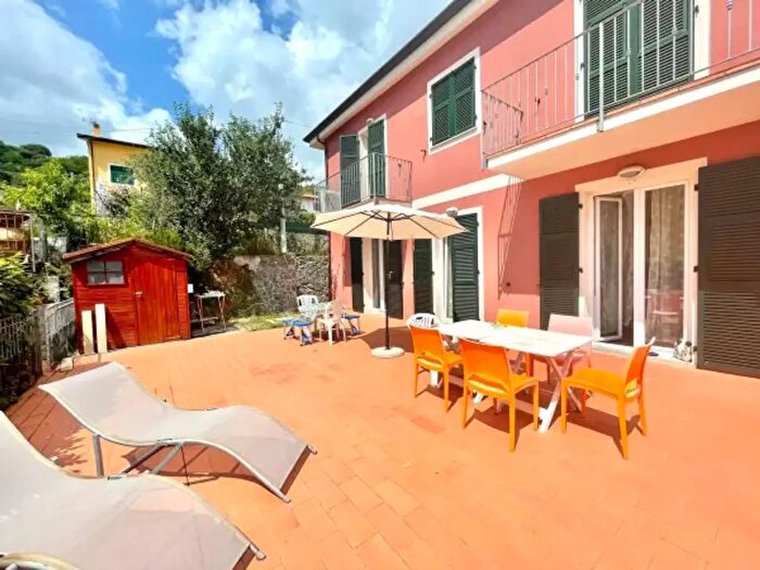 Casa con 6 locali in affitto in La Spezia