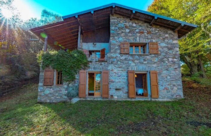 Casa trilocale in vendita in Menaggio