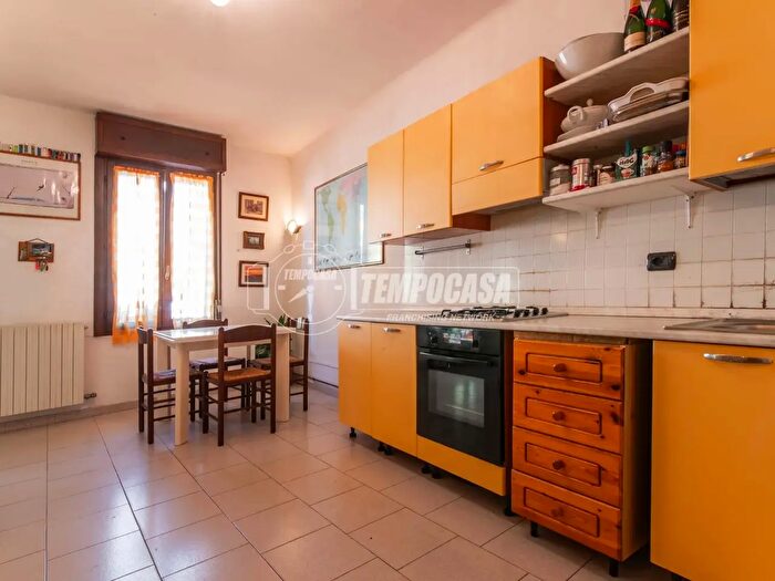 Appartamento trilocale in vendita in Via Don Giacomo Tovo, Olgiate Olona