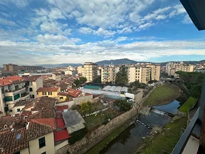 Appartamento trilocale in vendita in Piazza Dalmazia, Firenze