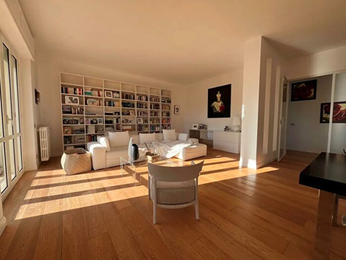 Appartamento con 10 locali in vendita in Livorno