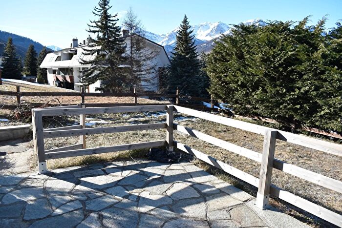 Appartamento quadrilocale in vendita in Via Oulx, Sauze DOulx