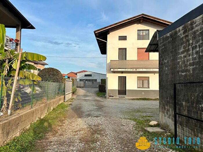 Appartamento con 5 locali in vendita in Salussola