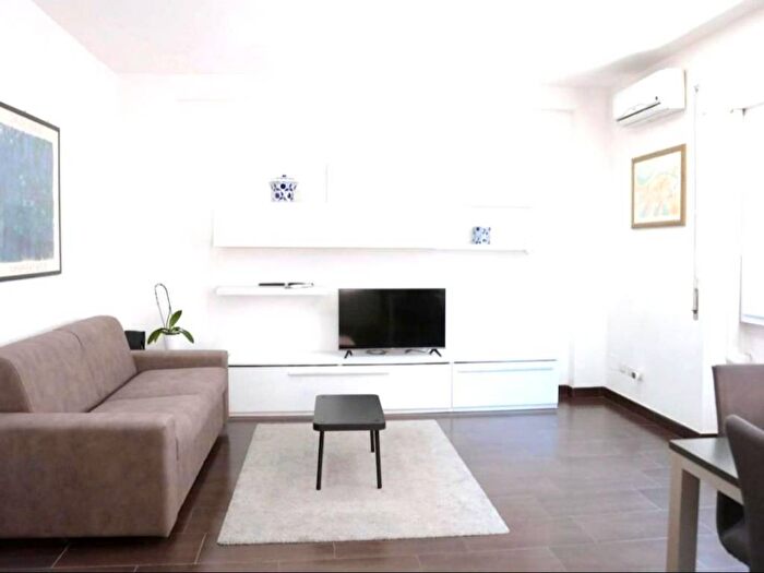 Appartamento trilocale in affitto in Via Gregorio Ricci Curbastro, Marconi, Roma