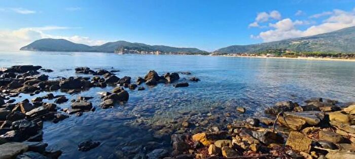 Appartamento quadrilocale in vendita in Campo NellElba