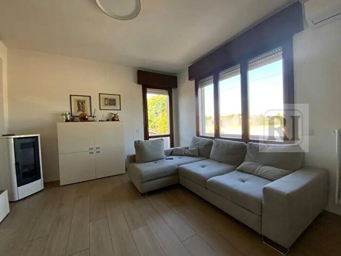Casa quadrilocale in vendita in Via Altichiero, Padova