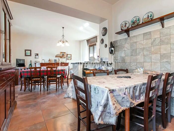 Casa trilocale in vendita in Carbonate