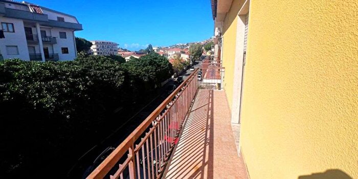 Appartamento trilocale in vendita in Via Fiume Lao, Scalea