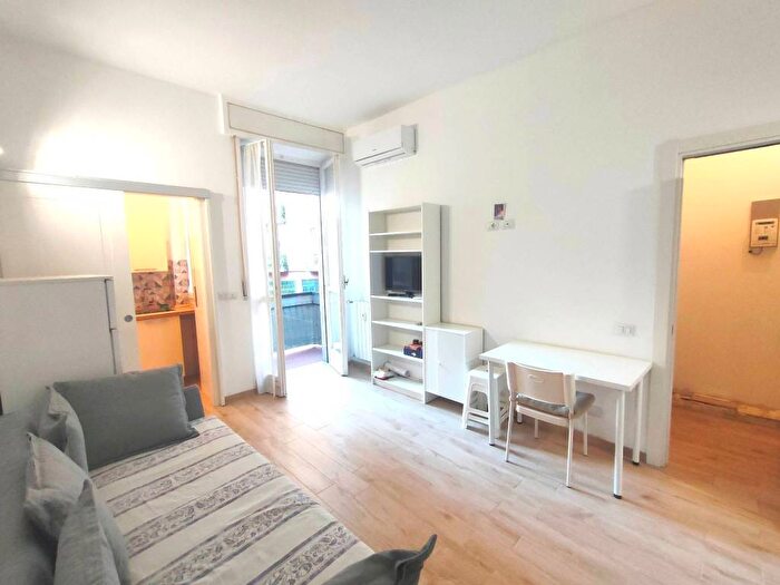 Appartamento monolocale in affitto in Via Ambrogio Binda, Barona, Milano