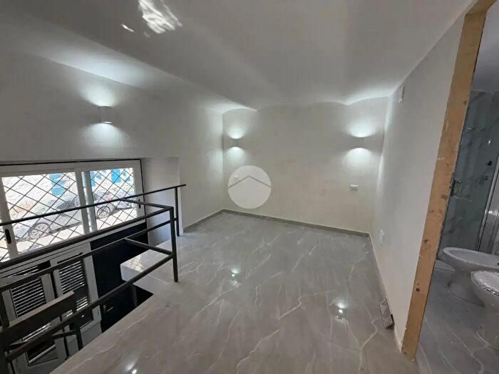 Appartamento monolocale in affitto in Via Stefano delle Chiaie, Napoli