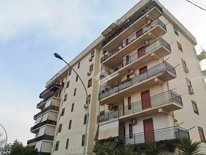 Appartamento quadrilocale in vendita in Via Donato Bramante, Palermo