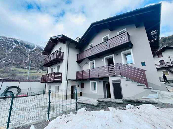 Appartamento quadrilocale in affitto in Frazione Vernosse, Oyace