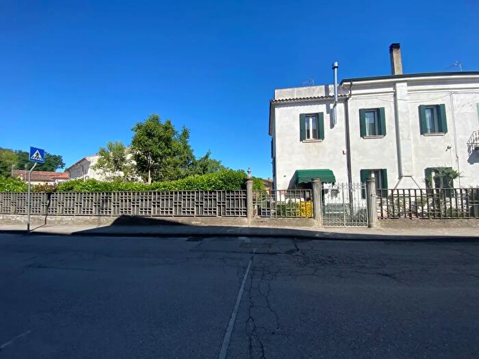 Casa con 7 locali in vendita in Via Roma Snc, Crespino