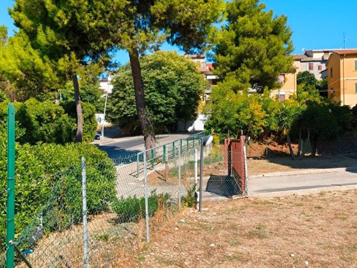 Casa monolocale in vendita in Via VITTORIO EMANUELE II, Montesilvano Colle, Montesilvano
