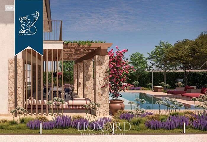 Casa con 5 locali in vendita in Forte Dei Marmi