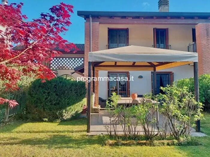 Casa con 5 locali in vendita in Via Commenda, Segrate