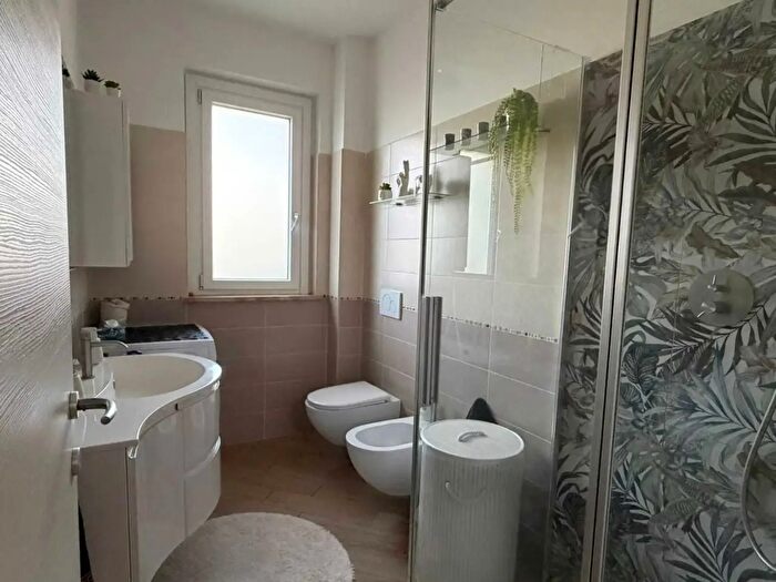 Appartamento trilocale in vendita in Via Luigi Einaudi, Marino