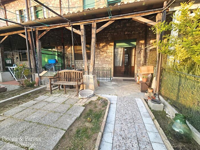 Casa con 7 locali in vendita in Via della Madonna dellOlivo, Assisi