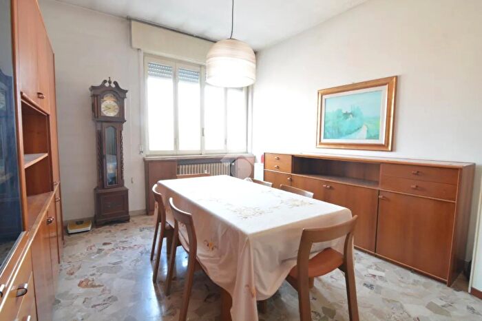 Appartamento trilocale in vendita in Via San Gervaso, Bernareggio