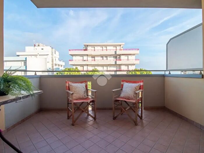 Appartamento trilocale in vendita in Viale Romagna, Ravenna