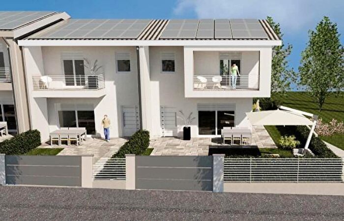 Casa quadrilocale in vendita in Via Alcide De Gasperi, Piedimonte San Germano