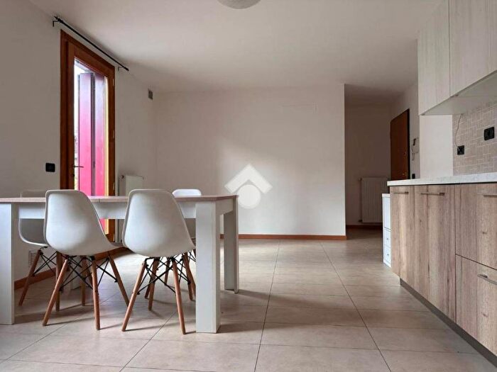 Appartamento bilocale in affitto in Via santantonio, Crespano Del Grappa, Pieve del Grappa