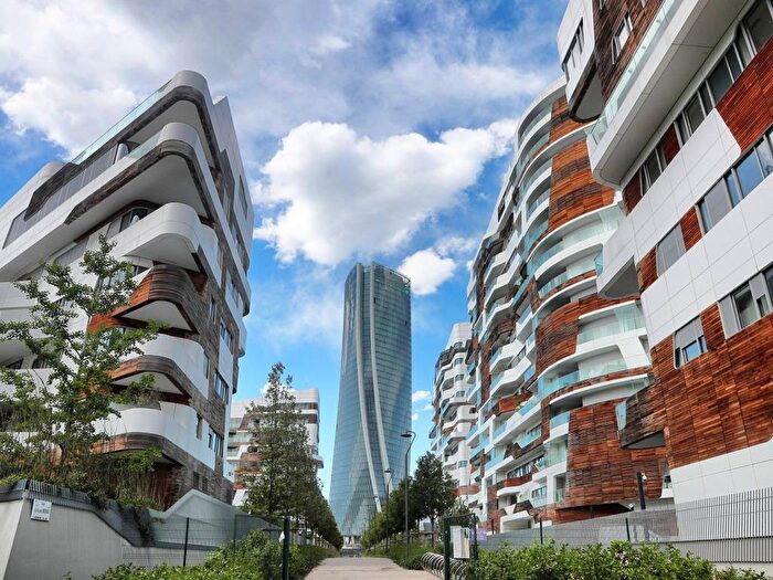 Appartamento trilocale in affitto in Piazzale Arduino, Monte Rosa Lotto, Milano