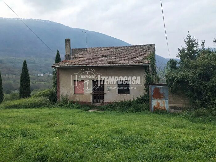 Casa con 5 locali in vendita in Contrada Bosco dei Preti, Avellino