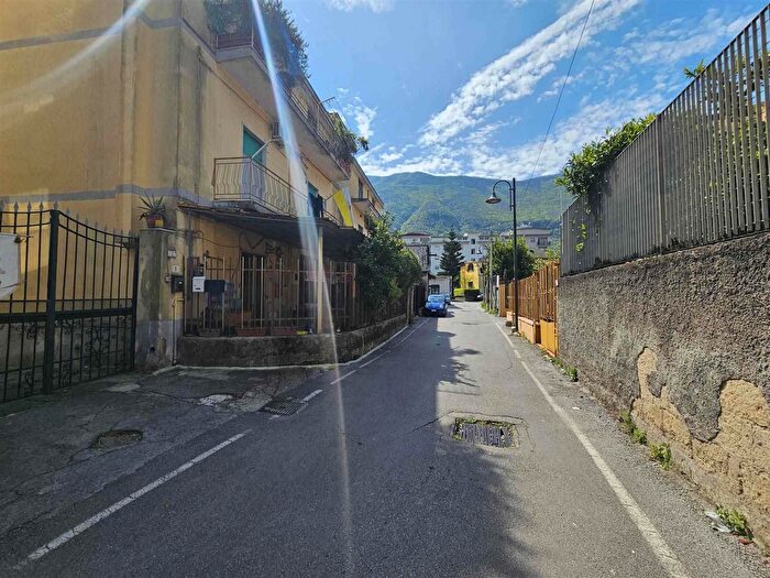 Casa trilocale in vendita in Via Matrognana, Nocera Inferiore