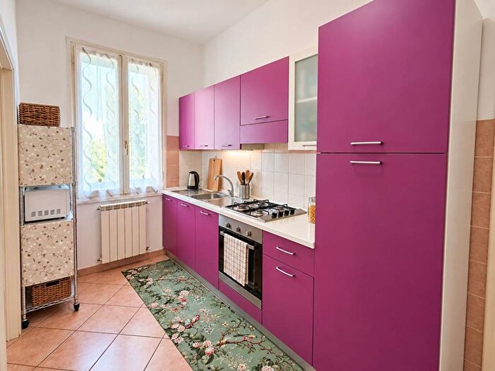Appartamento trilocale in vendita in Via Giuseppe Garibaldi, Centro Storico, Ferrara