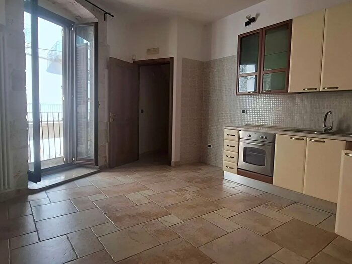 Casa trilocale in affitto in Conversano