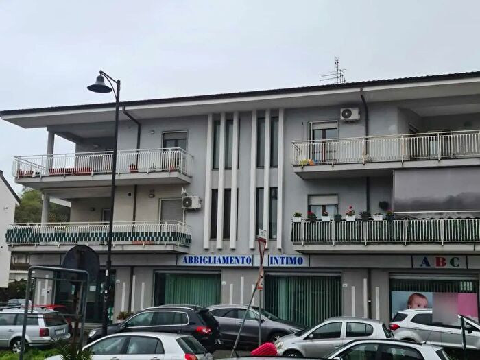 Appartamento quadrilocale in vendita in Via Giorgio De Chirico Snc, Rende