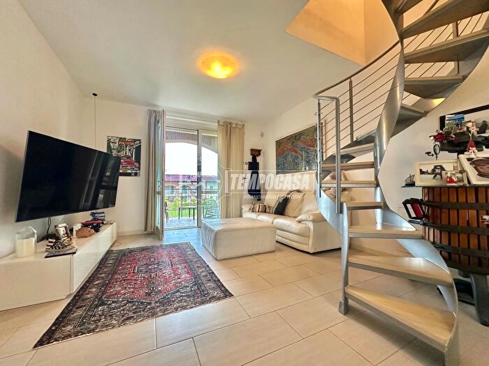 Appartamento con 5 locali in vendita in Località Santa Cristina, Peschiera Del Garda