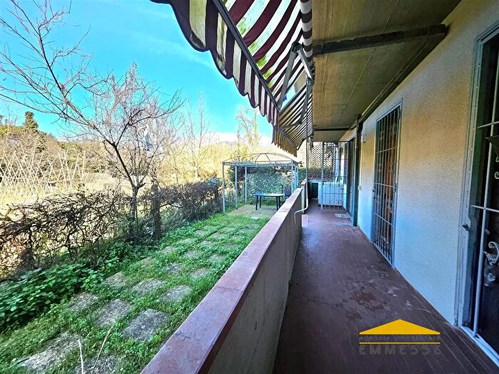 Appartamento trilocale in vendita in Massa