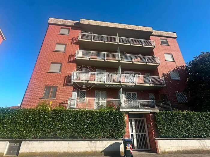 Appartamento quadrilocale in vendita in Via Lanzo, Torino